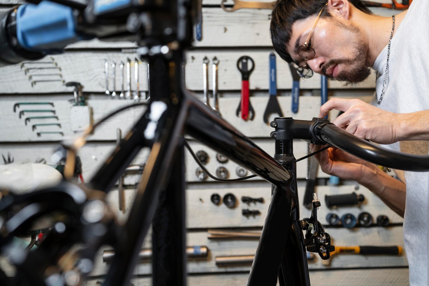 Полный ассортимент электрокомплектующих на сайте velotrade.com.ua